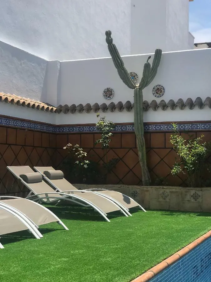 Roomqueo-Only Adults Barbate Hotel